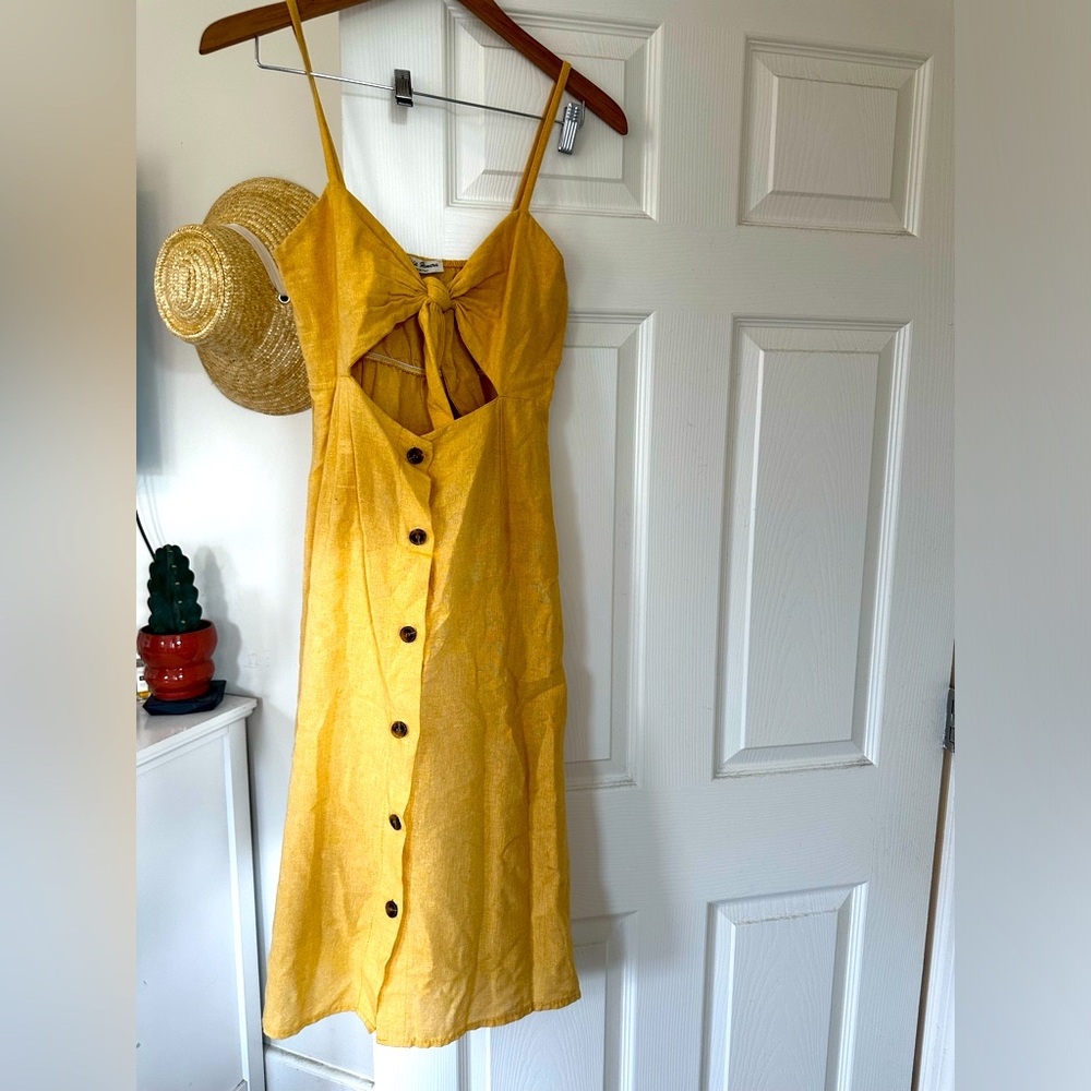 Italian made - NastyGal Midi Yellow dress